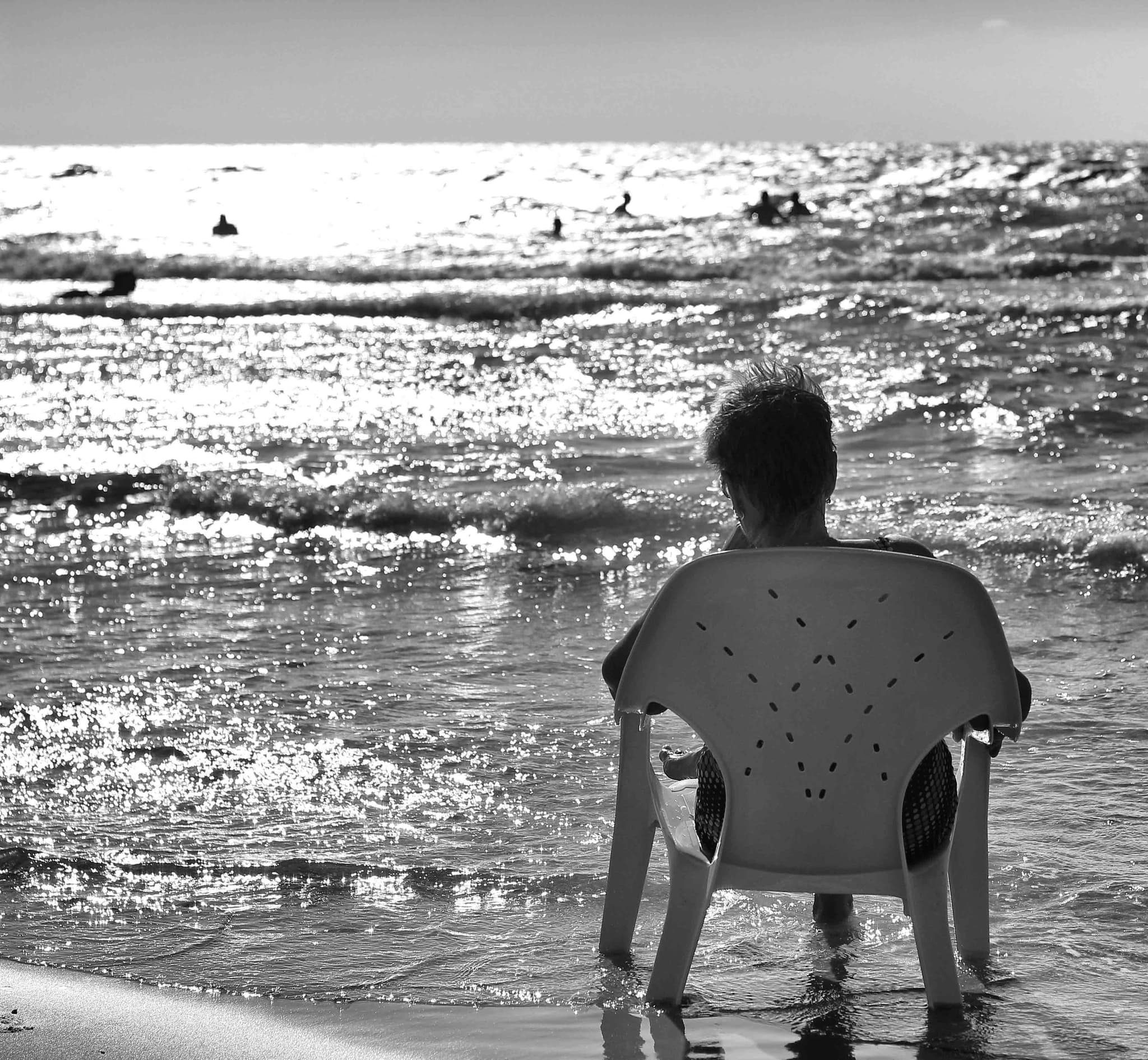 Gentle lapping of waves